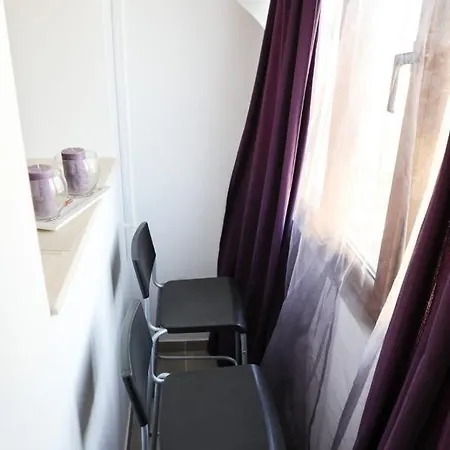 Ultracentral Cozy Near Old Town *