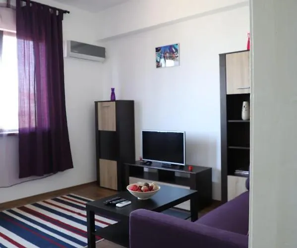 Ultracentral Cozy Near Old Town